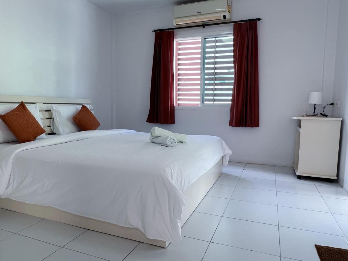 The 4 Blocks At Kata Noi Hotel Exterior photo